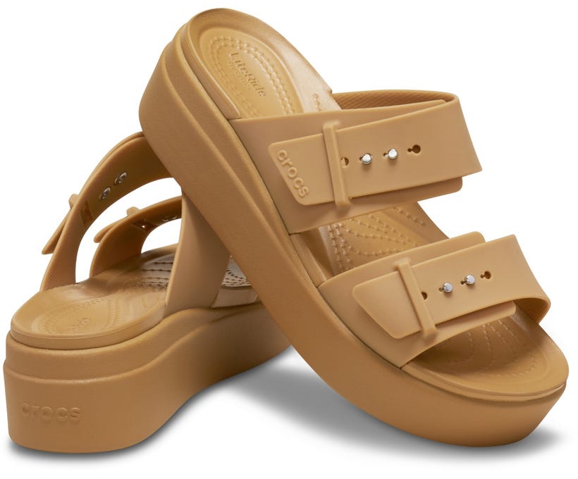 Crocs Brooklyn Buckle Low Umber Women Sandal Brown