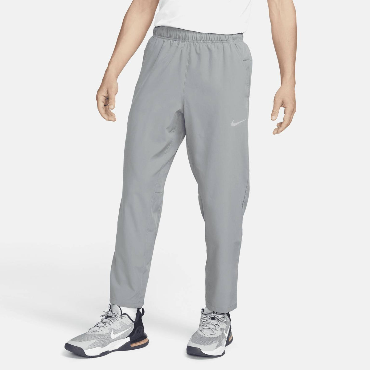 Nike Men's Form Dri-FIT Open-Hem Versatile Lower Smoke Grey
