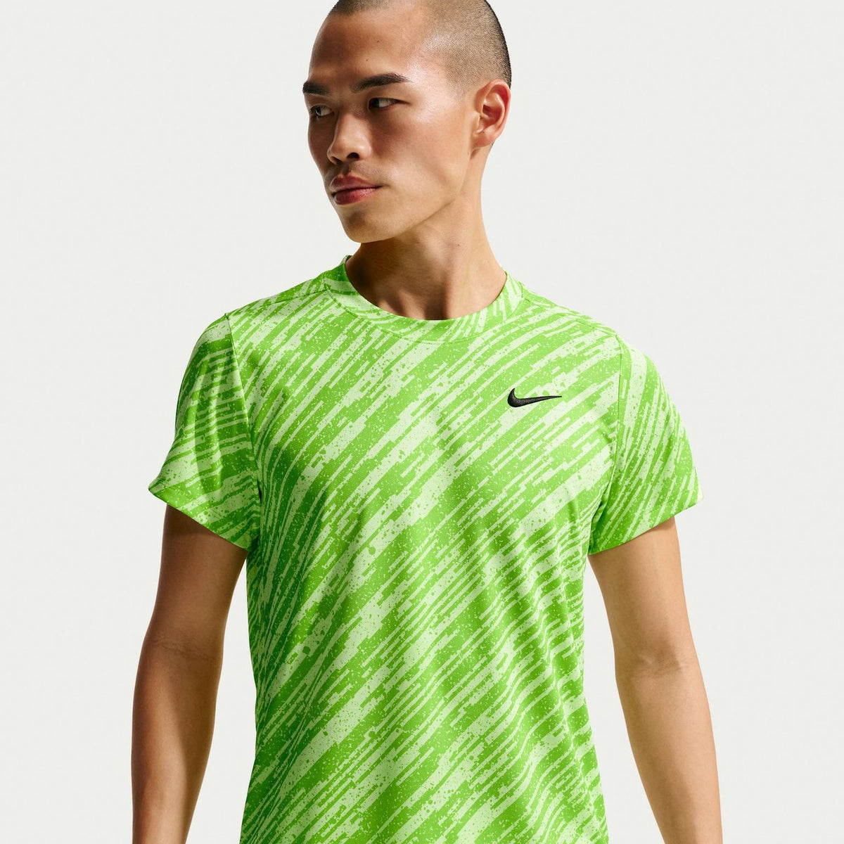 Nike Court Victory Men's Dri-FIT Tennis T-shirt Mean Green