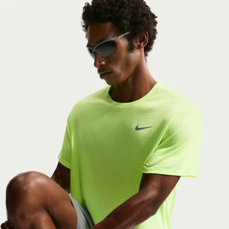 Nike Miler Breathe Men's Running T-Shirt Volt Ice