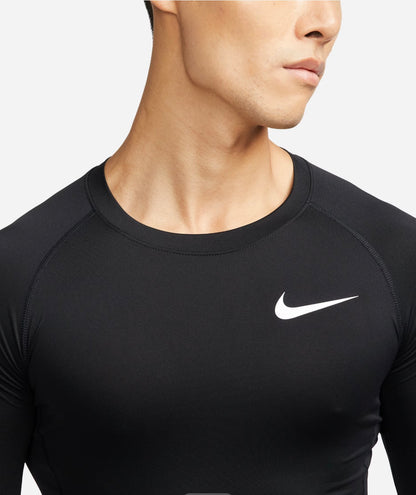 Nike Pro Dri-FIT
Men's Tight-Fit Long-Sleeve Top