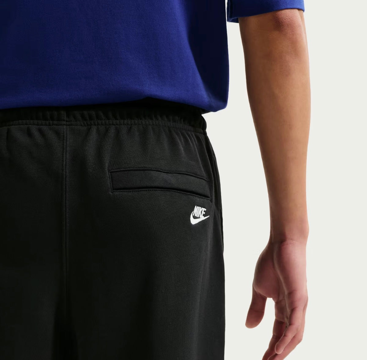 Nike Sportswear Club
Men's French Terry Open Hem Trousers