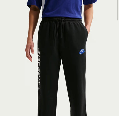 Nike Sportswear Club
Men's French Terry Open Hem Trousers
