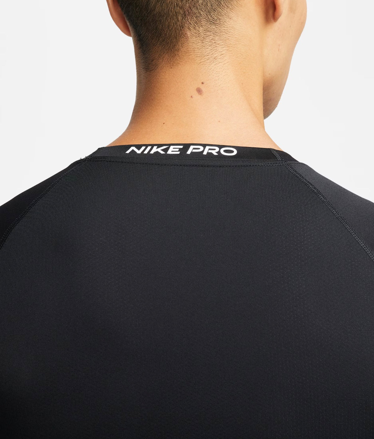 Nike Pro Dri-FIT
Men's Tight-Fit Long-Sleeve Top
