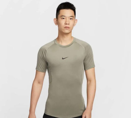 Nike Pro
Men's Dri-FIT Tight Short-Sleeve Fitness Top