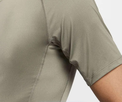Nike Pro
Men's Dri-FIT Tight Short-Sleeve Fitness Top