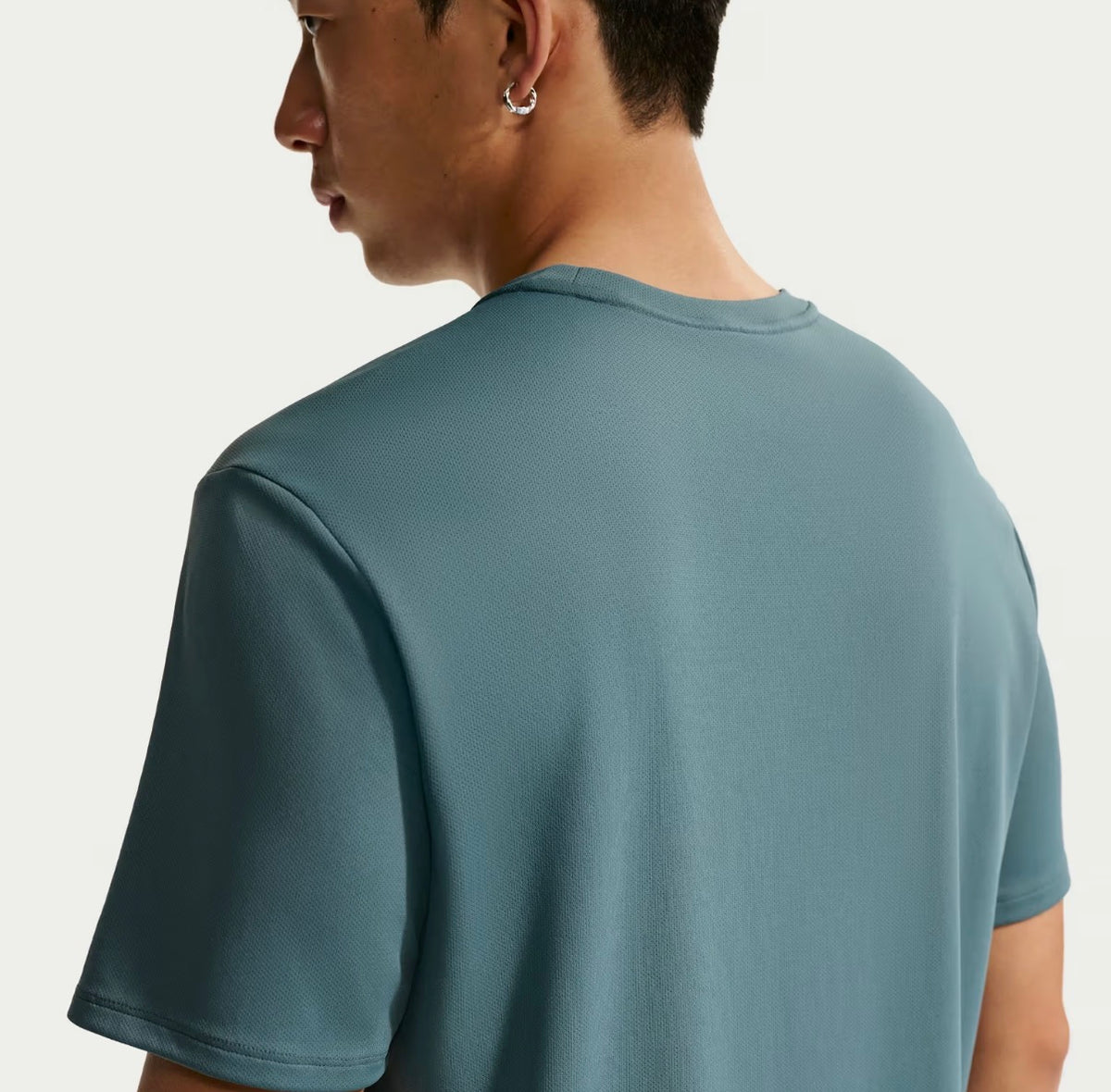 Nike Miler
Men's Dri-FIT UV-Protection Short-Sleeve Running Top