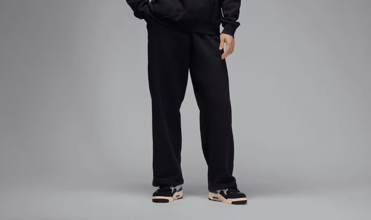 Jordan Brooklyn Fleece
Nike Jordan Brooklyn Fleece Men's Oversized Open-Hem Trousers