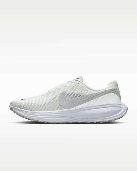 Nike Revolution 8