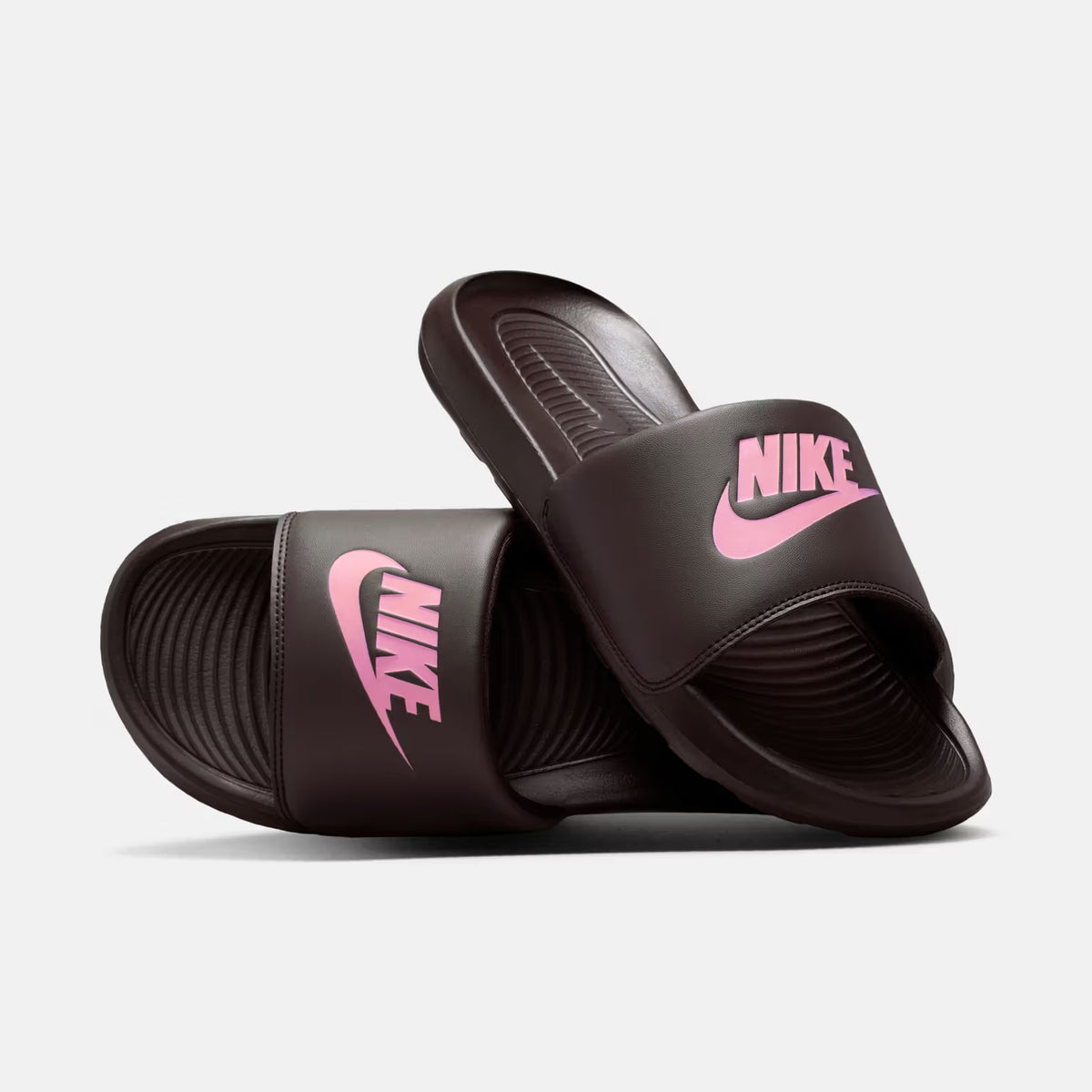 Nike Victori One Burgundy Ash