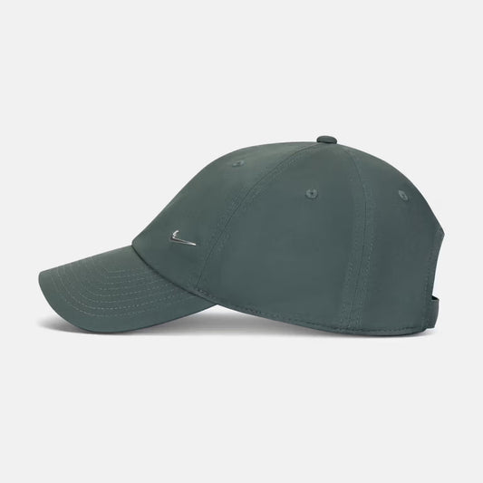 Nike Dri-FIT Club Unstructured Metal Swoosh Cap