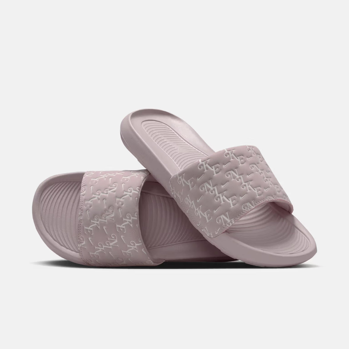 Nike Victori One