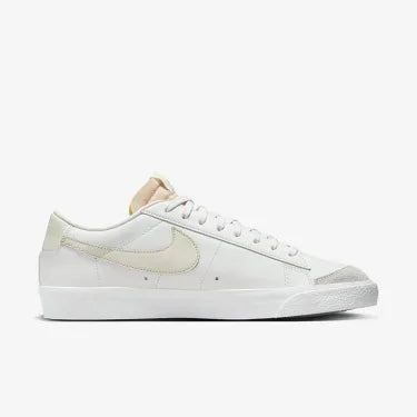 Nike Blazer Low '77 Vintage Summit White/Photon Dust/Sea Glass